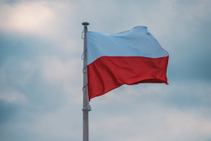 Bendera Polandia, Salah Satu Beasiswa Untuk Kaum Rebahan