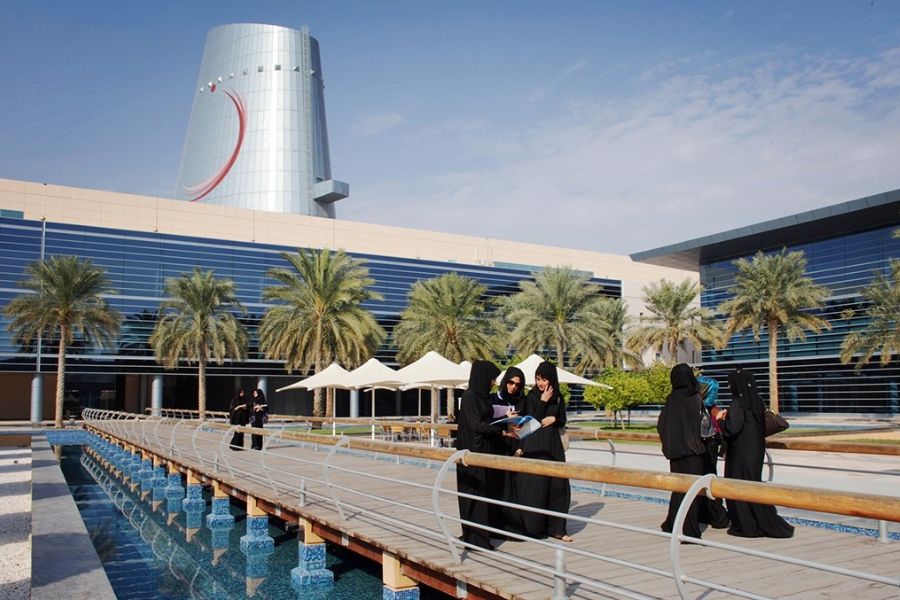 Beasiswa Zayed University 